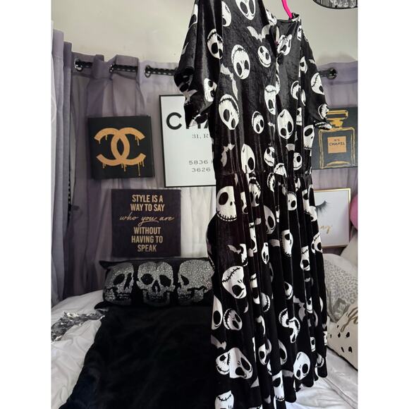 Her Universe DC Comics Wonder Woman Reversible Skater Dress size 1 - Picture 8 of 9